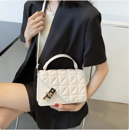 Casual Chain Rhombus Shoulder Bag