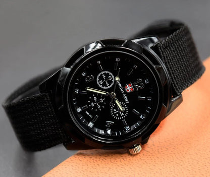 Fashion Nylon Strap Casual Watch